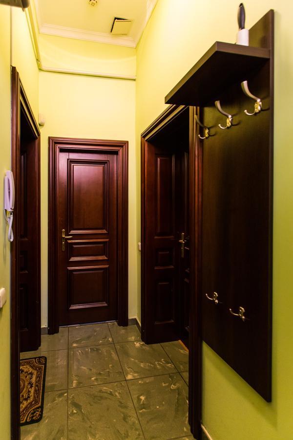 Luxury Central Two Bedroom Apartment Львов Экстерьер фото