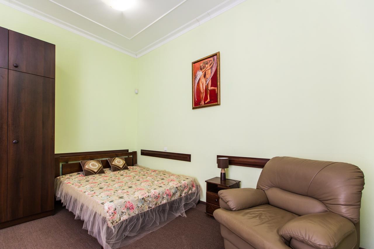 Luxury Central Two Bedroom Apartment Львов Экстерьер фото
