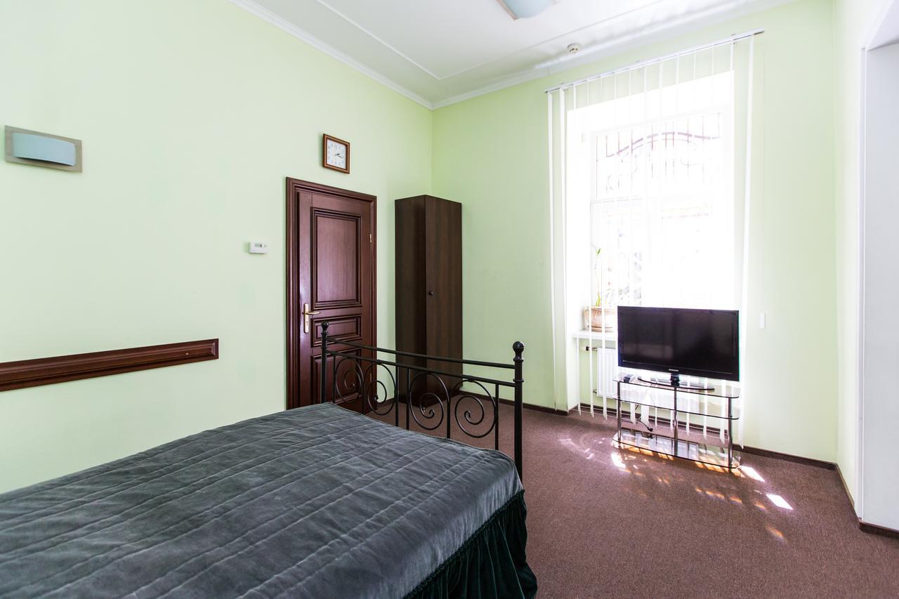 Luxury Central Two Bedroom Apartment Львов Экстерьер фото
