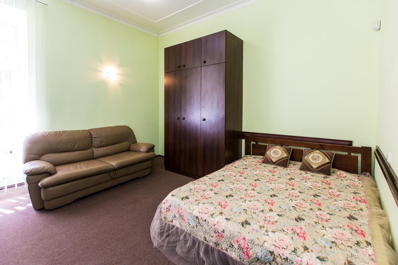Luxury Central Two Bedroom Apartment Львов Экстерьер фото